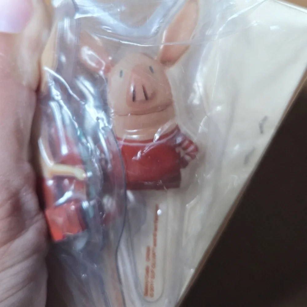 Olivia The Pig Cake Topper Cupcakes